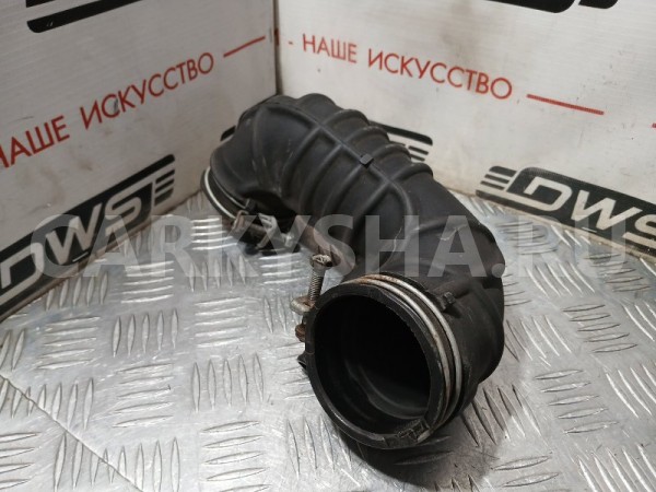 Патрубок воздушного фильтра Toyota FunCargo 