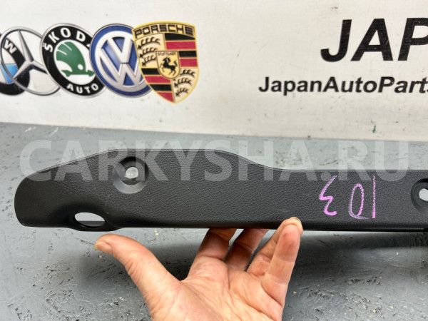 Накладка крышки багажника Mercedes-Benz C 200 Mercedes-Benz C-klasse