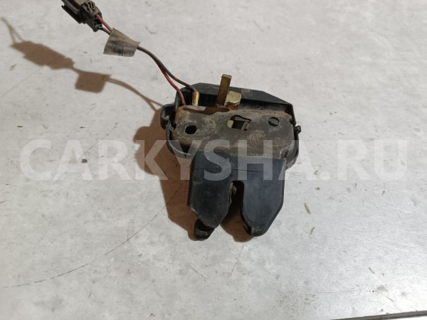 Замок багажника Nissan Pulsar оригинальный номер 846328E001