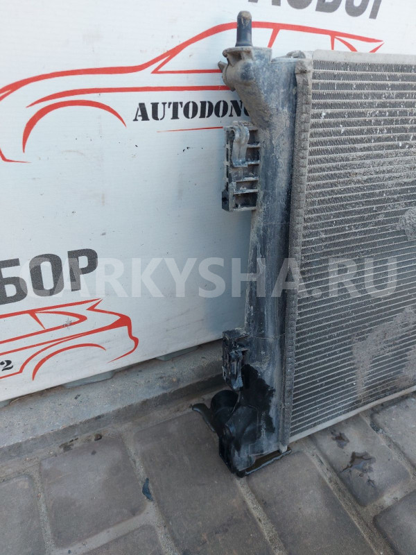 Радиатор основной Hyundai Solaris Hyundai Solaris оригинальный номер 253104L050