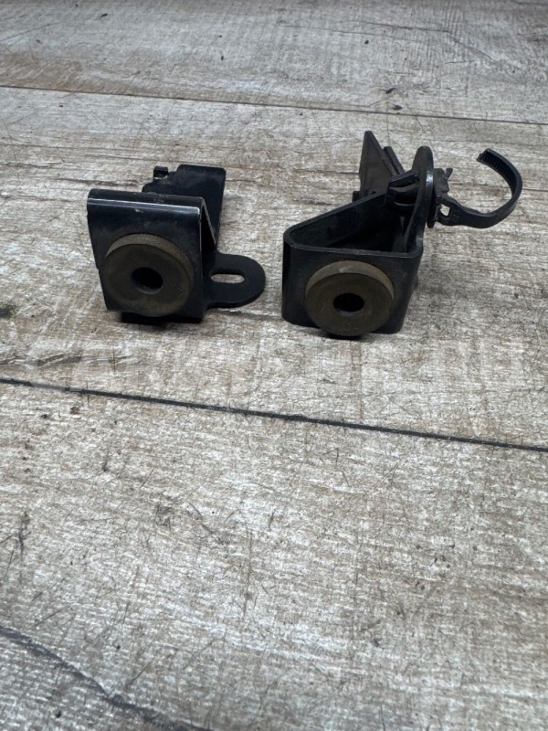 Кронштейн радиатора верхний Nissan Qashqai J10 Nissan Qashqai оригинальный номер 21542jd20b