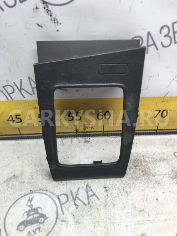 Накладка рычага АКПП Toyota Camry SV30 Toyota Camry оригинальный номер 58821-32040