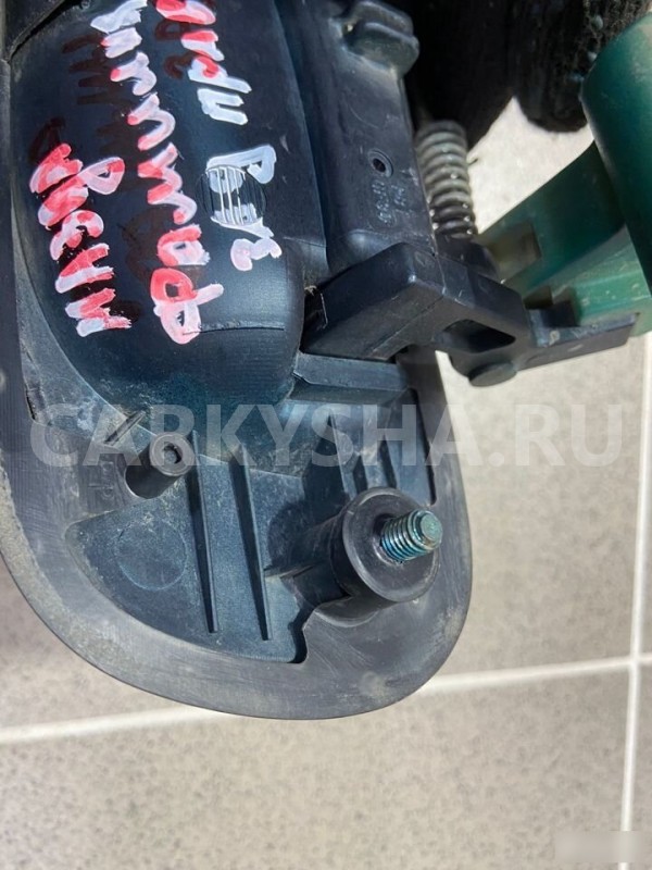 Ручка открывания задняя правая Mazda Familia 1994 Mazda Familia 