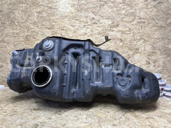 Бак топливный Toyota Land Cruiser 200 Series оригинальный номер 77001-60811