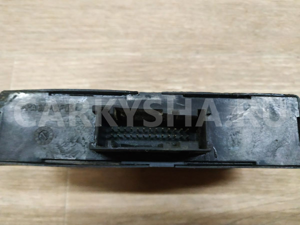 Блок управления парктроником Jaguar S-Type оригинальный номер XR88582