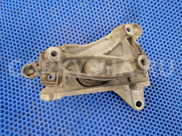 Подушка МКПП Renault Duster 2013 8200805803 HSA K4M Renault Duster 