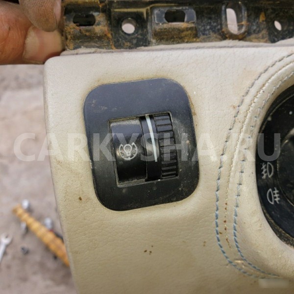 Переключатель света в салоне Porsche Cayenne 