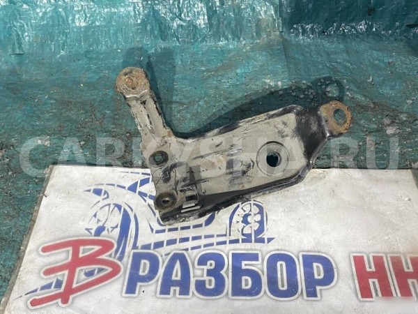 Крепление основного радиатора левое Honda CR-V 3 R Honda CR-V оригинальный номер 74176SWAA00