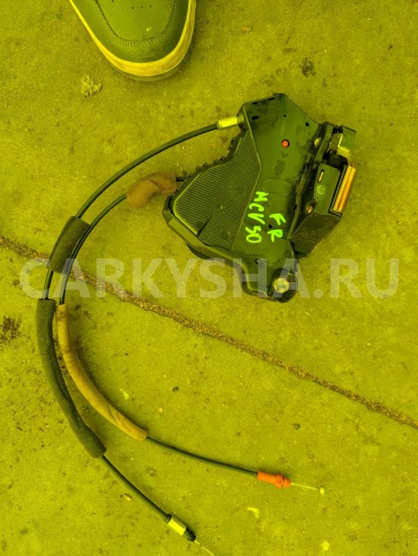 Замок двери Toyota Windom 