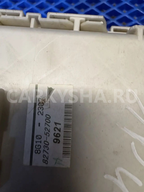 Блок предохранителей Toyota Yaris II (2005—2009) Toyota Yaris оригинальный номер 82730-52700