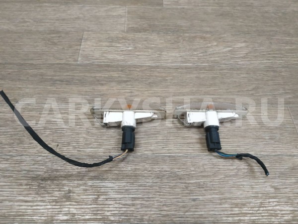 Повторитель на крыло белый Land Rover Freelander 