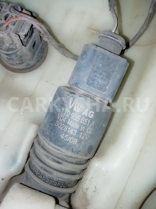 Насос омывателя Audi Q7 4L (2005—2009) Audi 200 оригинальный номер 1T0955651A