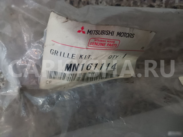 Решетка радиатора Митцубиси Лансер 9 Lancer правая Mitsubishi i оригинальный номер MN161114