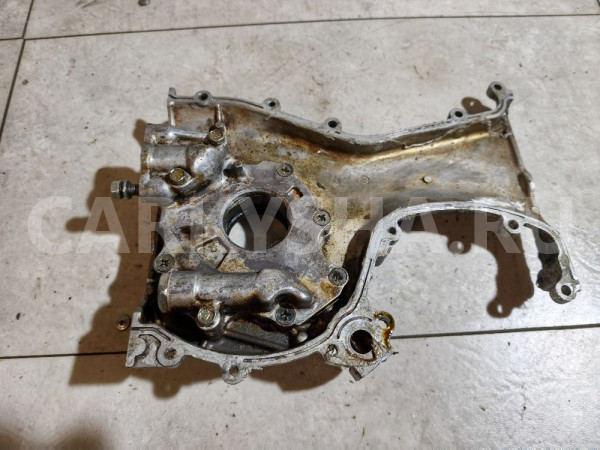 Крышка двигателя передняя Nissan Bluebird оригинальный номер 135002F200
