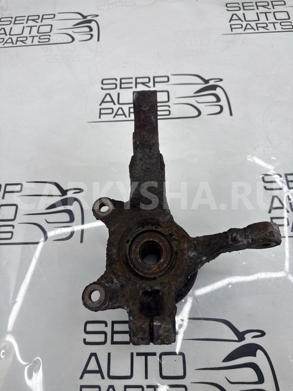 Поворотный кулак передний правый Nissan Note E11 Nissan Note 