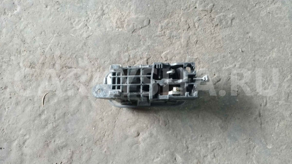 Ручка двери внутренняя Suzuki Grand Vitara II (2005—2008) Suzuki Grand Vitara оригинальный номер 8313065J10BWJ