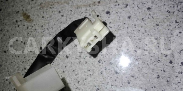 Проводка двери Toyota Estima II (2000—2003) Toyota Estima оригинальный номер 8215128721