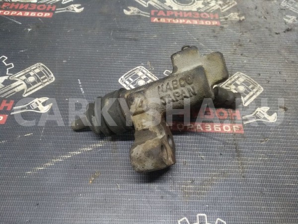 Рабочий цилиндр сцепления Nissan Primera P12 Nissan Primera оригинальный номер 306202J061