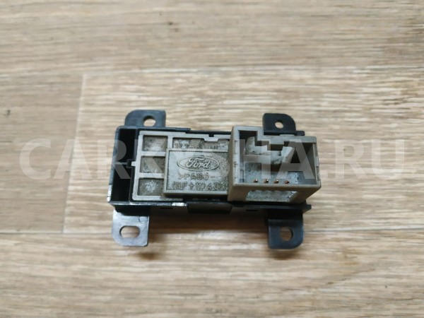 Кнопка люка Jaguar S-Type 