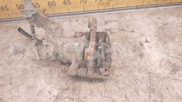Суппорт задний правый Nissan Bluebird U14 Nissan Bluebird оригинальный номер 440010N600