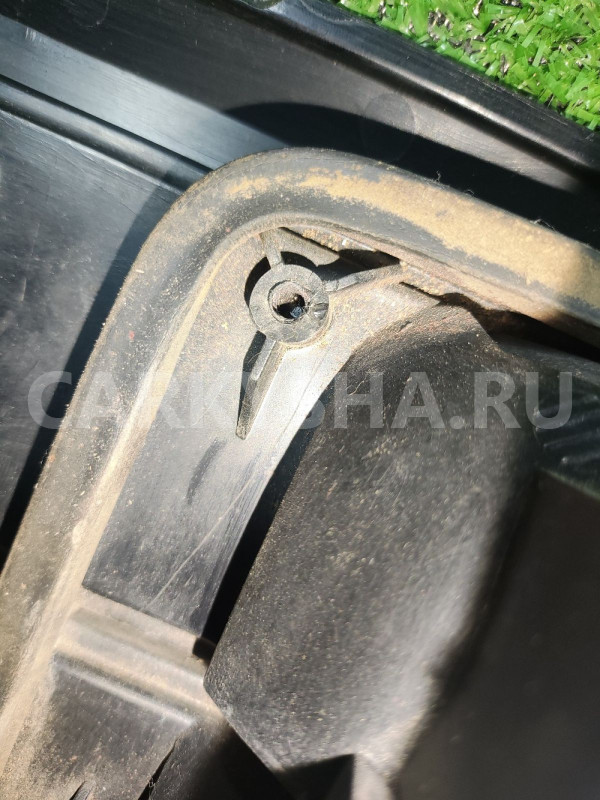 Фонарь задний правый VW Passat B3 Volkswagen Passat оригинальный номер 333945108