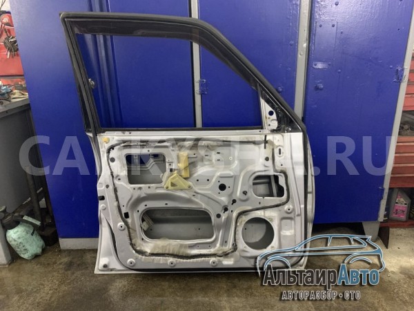 Передняя левая дверь Mitsubishi Pajero 3 Montero Mitsubishi i 