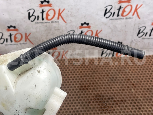 Бачок стеклоомывателя BMW 5er оригинальный номер 61 66 7 269 669, 61 66 7 269 669, 61667269669, 7269669, 67 12 6 934 160, 67126934160, 6934160, 67 12 8 362 154, 67128362154, 8362154, 67 12 0 154 873, 67120154873, 0154873, 67 12 8 377 612, 67128377612, 8377612, 67 63 7 217 792, 67637217792, 7217792