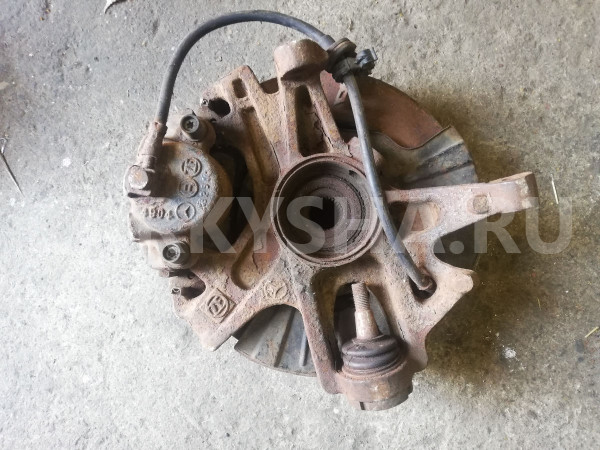 Кулак передний правый Mercedes-Benz M-Class W163 Mercedes-Benz M-klasse оригинальный номер A1633320102