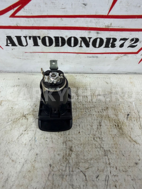 Розетка 12V Mitsubishi MN177355 Mitsubishi i оригинальный номер Mn177355
