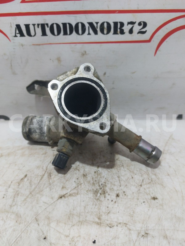 Тройник системы охлаждения Hyundai Solaris Hyundai Solaris оригинальный номер 256002B003