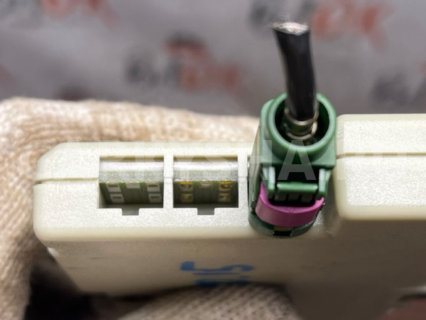 Усилитель разнесенной антенны BMW 5er оригинальный номер 65 20 9 346 815, 65 20 9 346 815, 65209346815, 9346815, 65 20 9 276 094, 65209276094, 9276094, 65 20 9 267 083, 65209267083, 9267083, 65 20 9 229 005, 65209229005, 9229005, 65 20 9 218 089, 65209218089, 9218089, 65 20 9 209 432, 65209209432, 9209432, 65 2