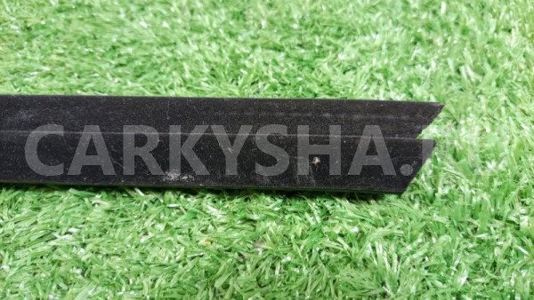 Уплотнитель стекла двери (бархотка внутренняя) Ford Kuga 