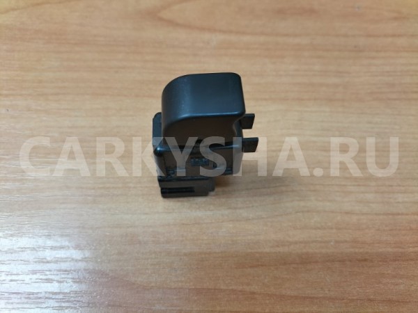 Кнопка стеклоподъемника задняя правая Nissan Nissan Skyline оригинальный номер 8295215U00