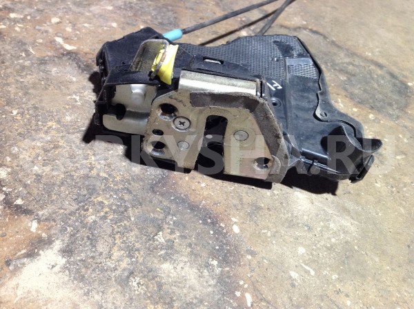 Замок двери Toyota RAV4 III (2005—2010) Toyota RAV 4 оригинальный номер 6904006150