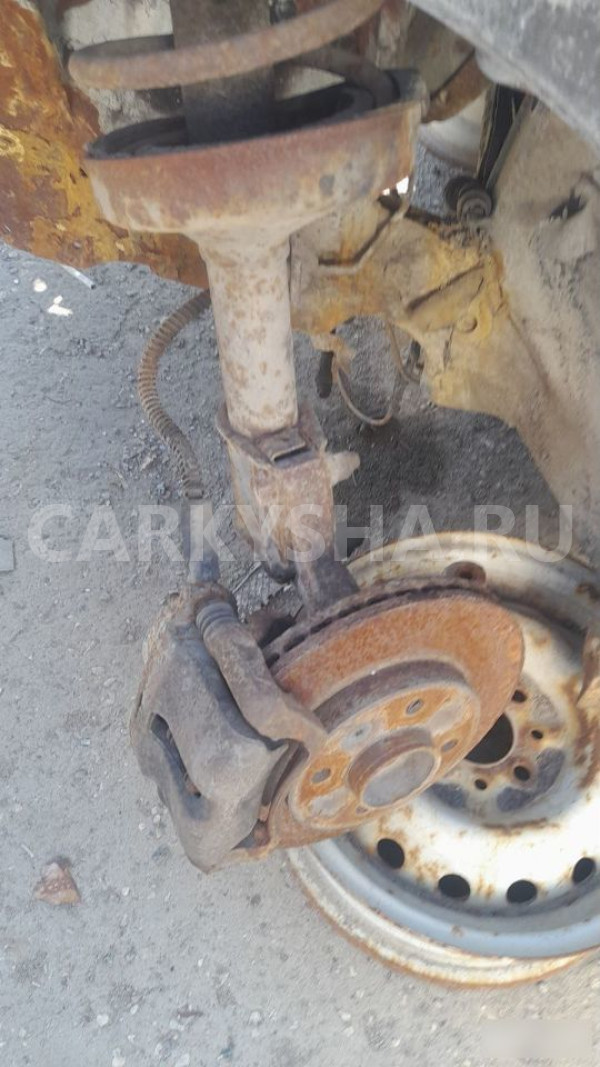 Стойка передняя левая Renault Clio 2 Renault 19 оригинальный номер 8200737475