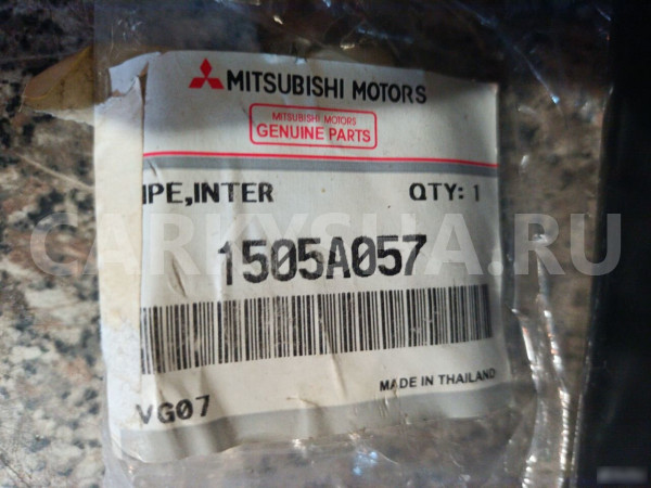 Патрубок интеркулера Митцубиси Паджеро Спорт mitsu Mitsubishi i оригинальный номер 1505A057