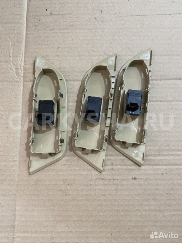 Кнопка стеклоподъемника BMW X1 E84 N46B20 2010 BMW X1 оригинальный номер 61 31 6 935 534