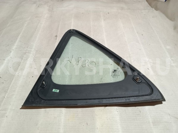 Стекло кузовное глухое правое Ssang Yong Rexton 