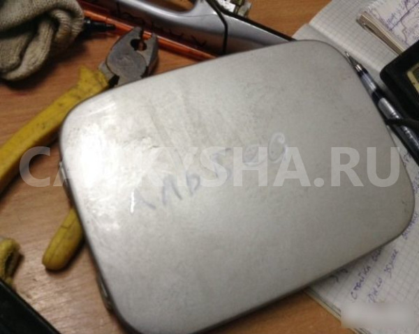 Лючок бензобака фиат альбеа Fiat Albea Fiat Albea оригинальный номер 51735617