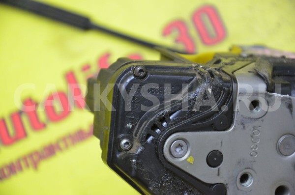 Замок двери передней левой Opel Astra 