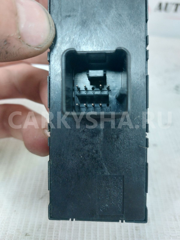 Блок управл стеклоподъемникам Volkswagen Golf Mk5 Volkswagen Golf оригинальный номер 1K4959857B