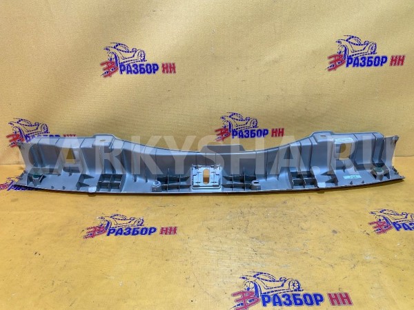 Накладка задней панели Honda CR-V 3 RE5 Honda CR-V оригинальный номер 84640SWA003ZC