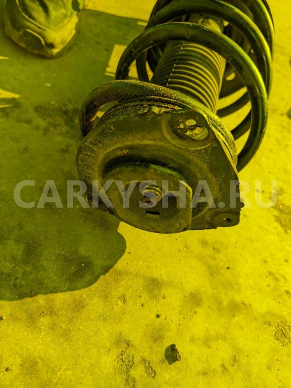 Стойка Nissan Juke 