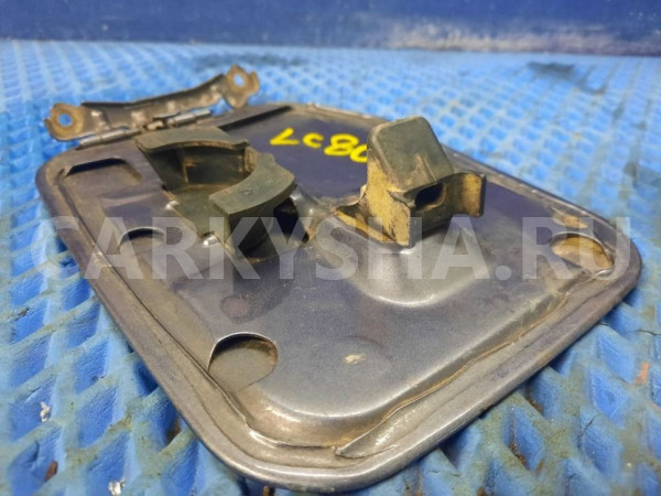 Лючок бензобака Toyota Land Cruiser 80 Toyota Land Cruiser оригинальный номер 77350-60010