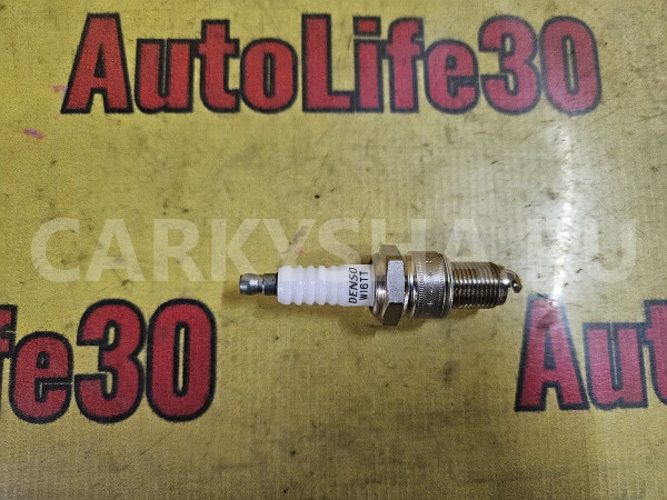 Свеча зажигания Nissan Safari оригинальный номер 22401VB000
