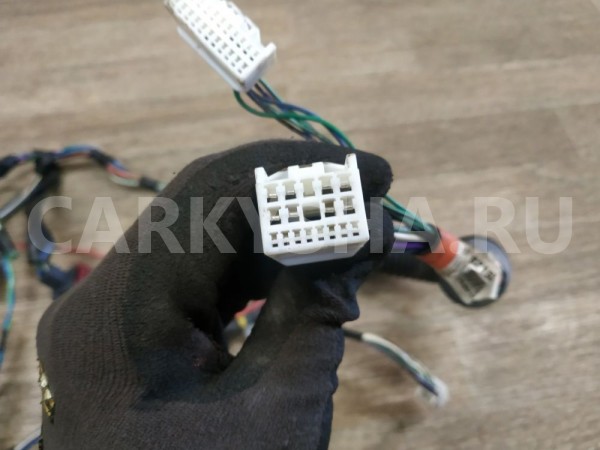 Проводка двери передней правой Toyota Avensis 