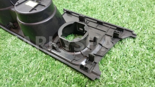 Подстаканник Renault Duster 2021 Renault 17 оригинальный номер 363151286R