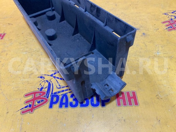 Корпус предохранителей Land Rover Discovery 3 Land Rover Discovery оригинальный номер YPP500080