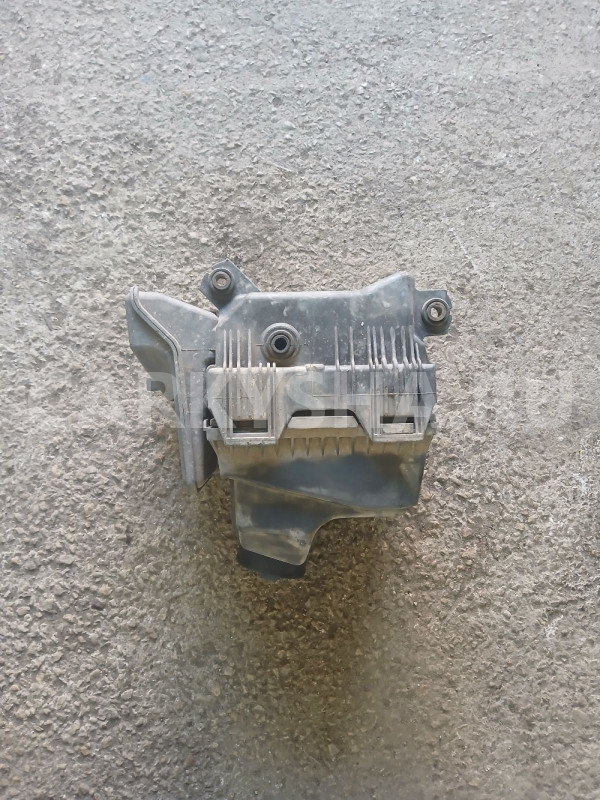 Корпус воздушного фильтра Mitsubishi Lancer 9 Mitsubishi i оригинальный номер MR597046