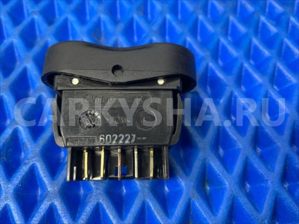 Кнопка стеклоподъемника Renault Sandero Renault 14 оригинальный номер 8200602227